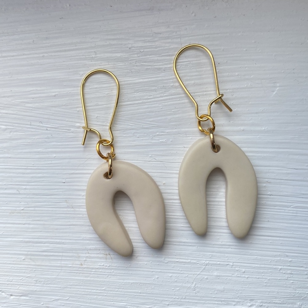 NWT Handmade Cream Arch Earrings